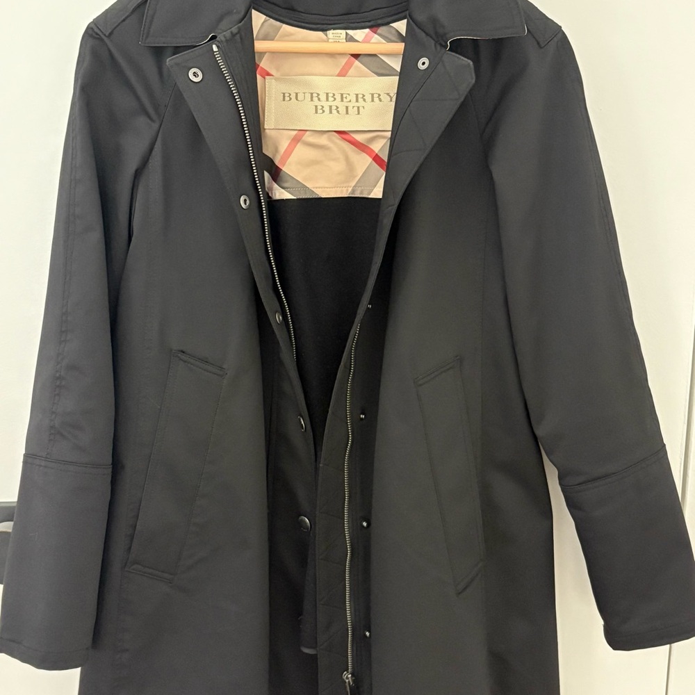 Burberry Black Rain Coat Classic Style